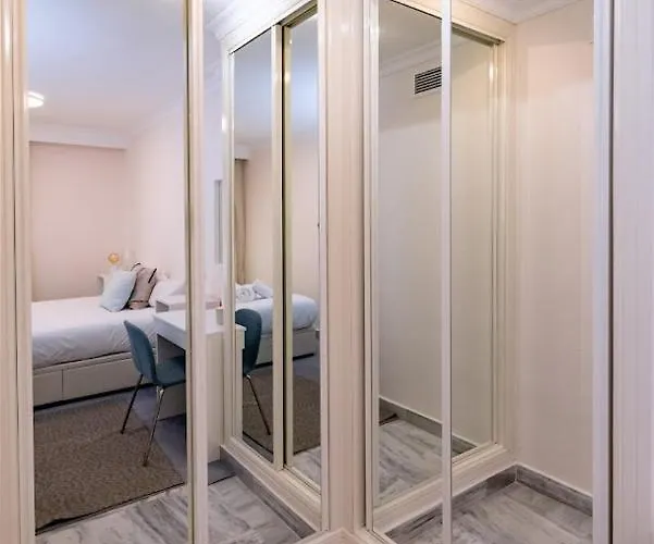 Апартаменти Puerto Banus Paradise 4 Dama De Noche *